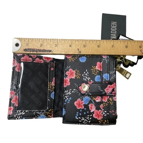 Steve Madden Bhayden card case - Picture 6 of 8